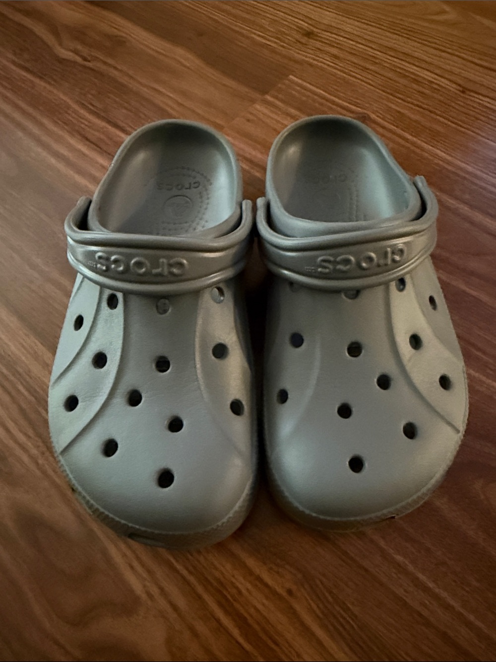 CROCS Classic Clog in Gray